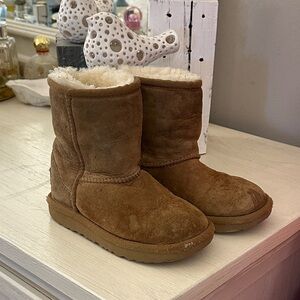 UGG Child Size 10 Chestnut Sheepskin Boots